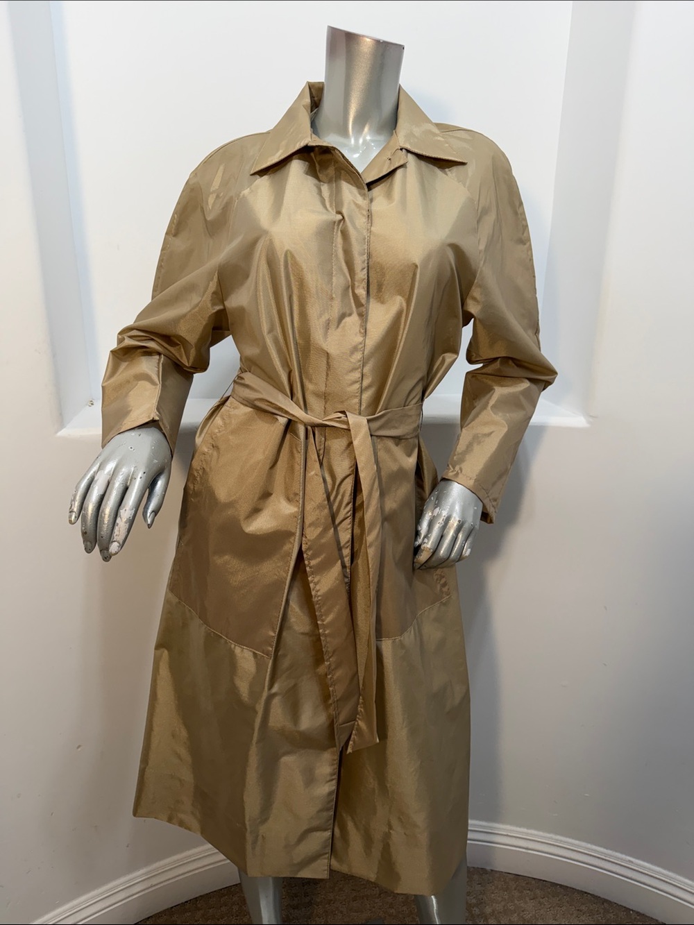 Vintage Aqua Sheen Classic Belted Lightweight Trench Coat  Tan Shiny Nylon Sz S